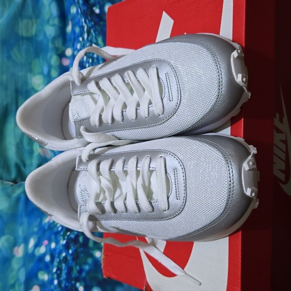 Nike DBREAK WOMEN 9, - Picture 2 of 8